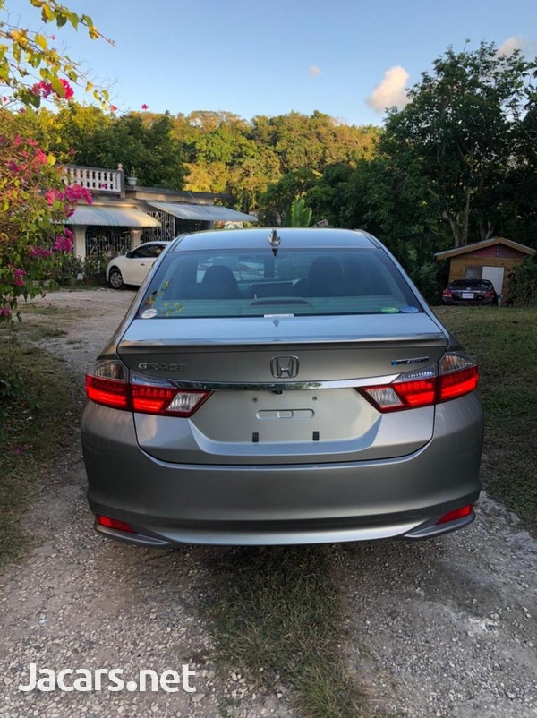Honda Grace 1,5L 2015-5