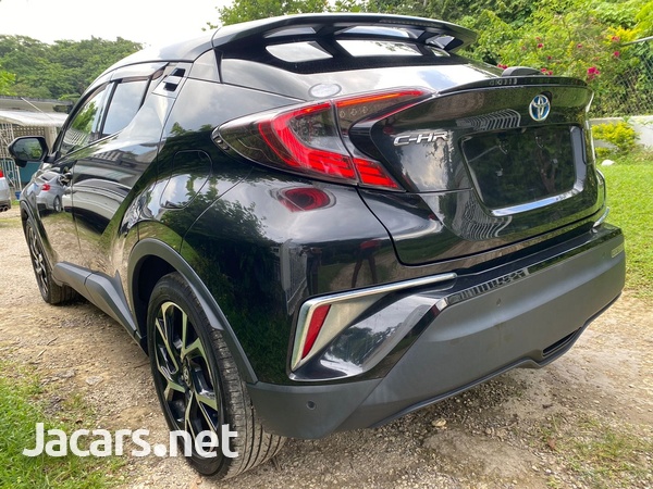 Toyota C-HR 2,0L 2017-2