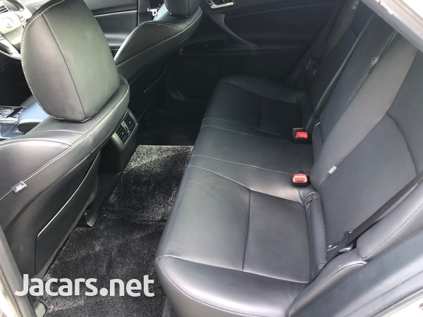Toyota Mark X 2,5L 2016-4