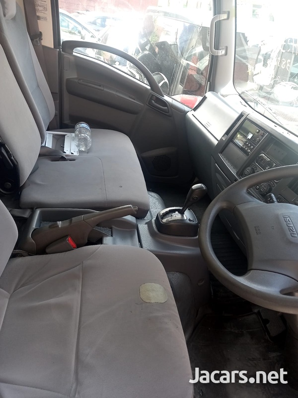 2016 Isuzu Refrigerated Truck Double Compartment-8