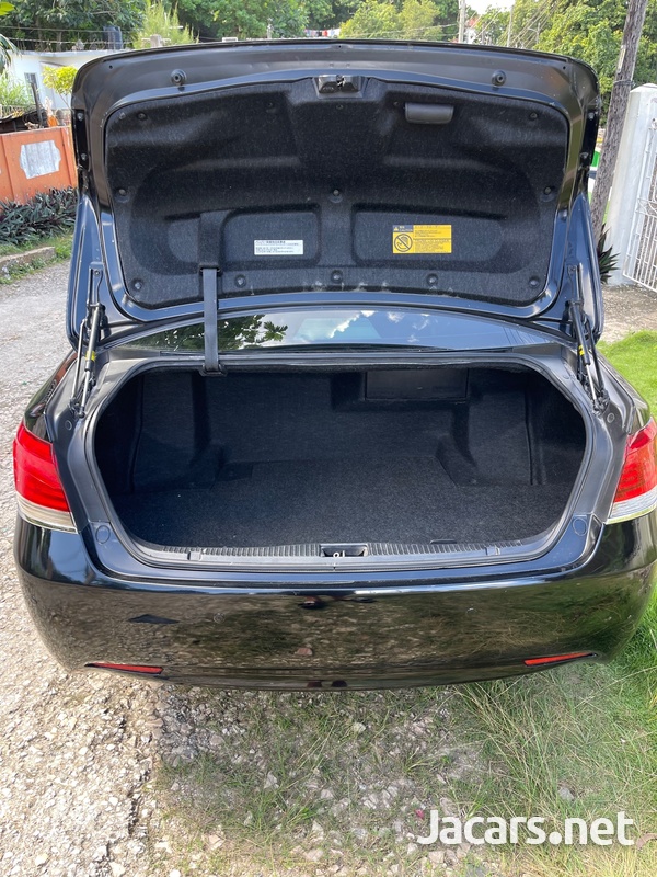 Toyota Crown 2,5L 2014-9