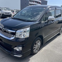 Toyota Voxy 2,0L 2013 Toyota Voxy 2,0L 2013