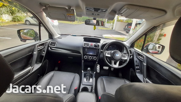 Subaru Forester 2,0L 2015-7