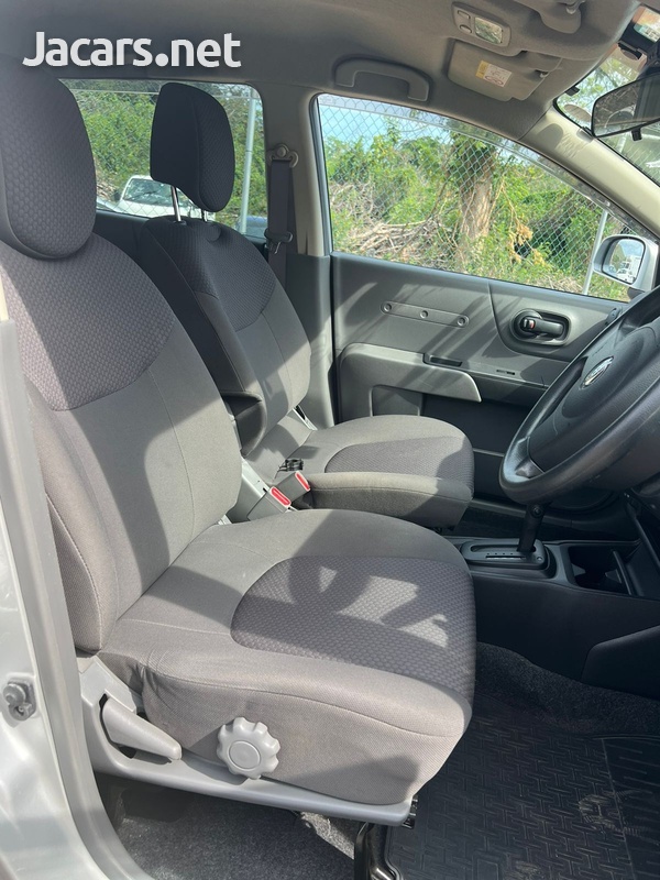 Nissan AD Wagon 1,5L 2017-3