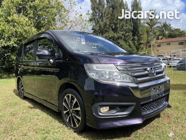 Honda Stepwgn Spada 2,0L 2013-1