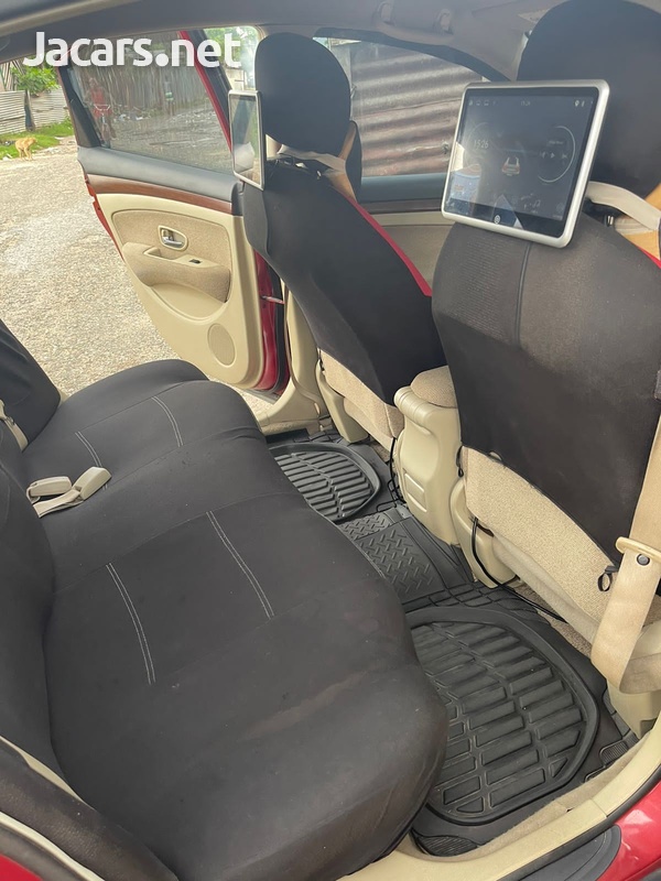 Nissan Bluebird 2,0L 2012-10