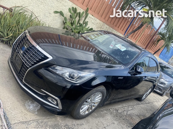 Toyota Crown 2,5L 2017-2