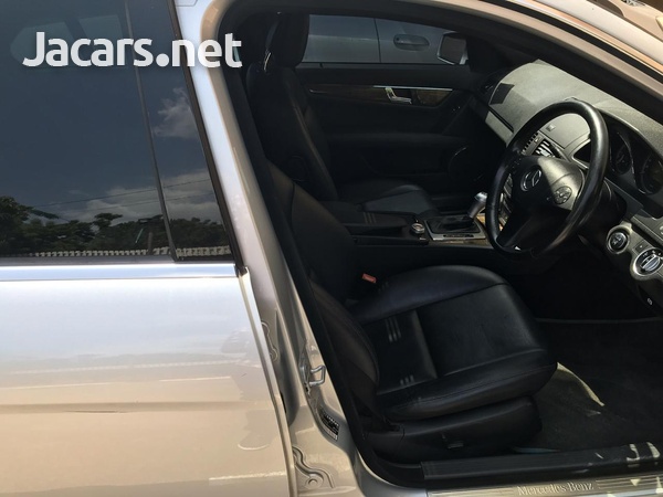 Mercedes-Benz C-Class 2,0L 2011-4