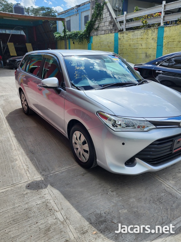 Toyota Fielder 1,5L 2017-3
