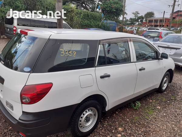Nissan AD Wagon 1,5L 2016-4