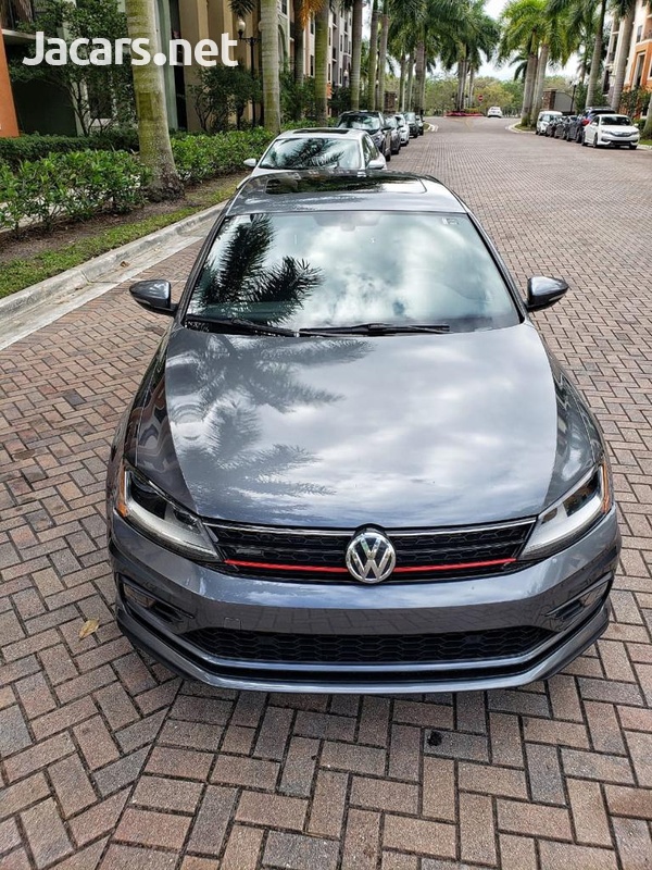 Volkswagen Jetta 2,0L 2017-3