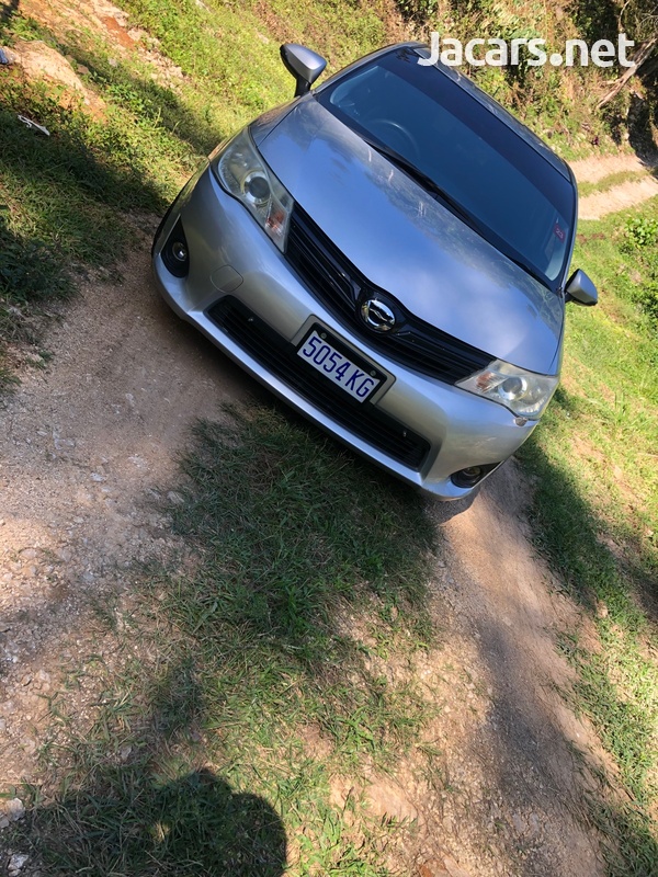 Toyota Fielder 1,5L 2013-12