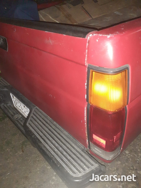 1995 Nissan King cab-4
