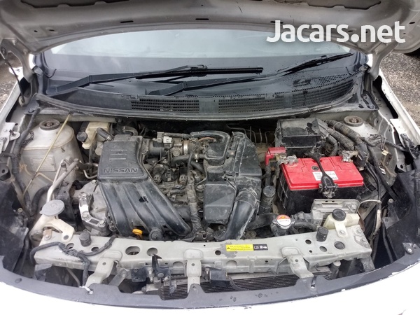 Nissan Latio 1,3L 2013-10