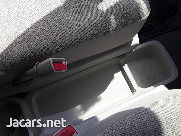 Toyota Passo 1,0L 2013-2