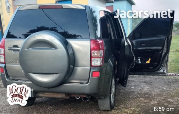 Suzuki Escudo 2,0L 2006-3