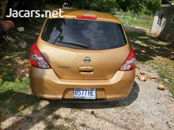 Nissan Tiida 1,5L 2011-4