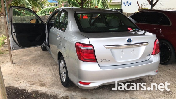 Toyota Axio 1,5L 2017-3