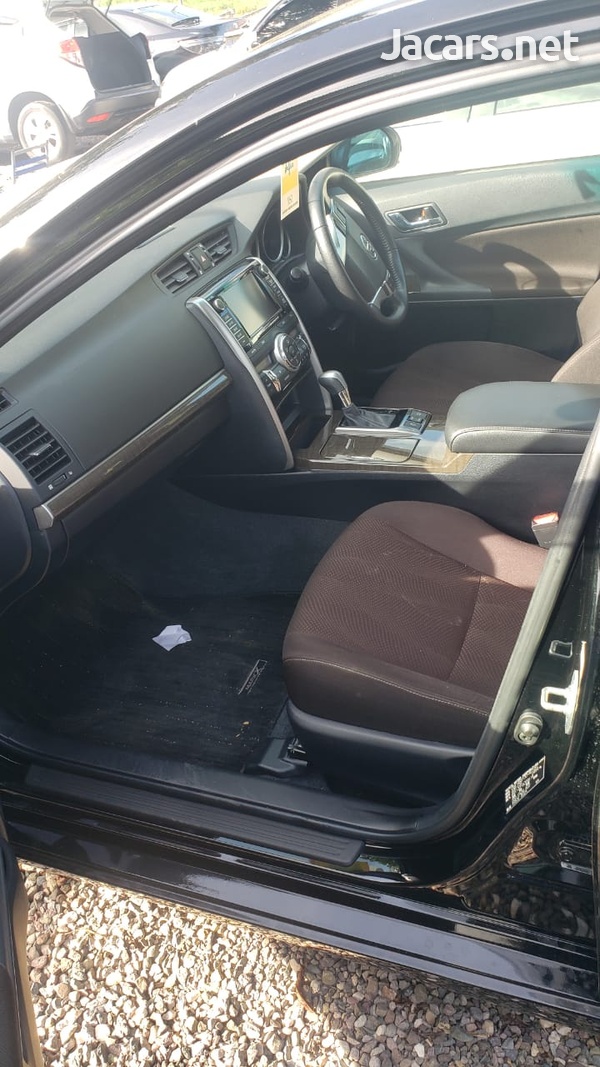 Toyota Mark X 2,5L 2016-3