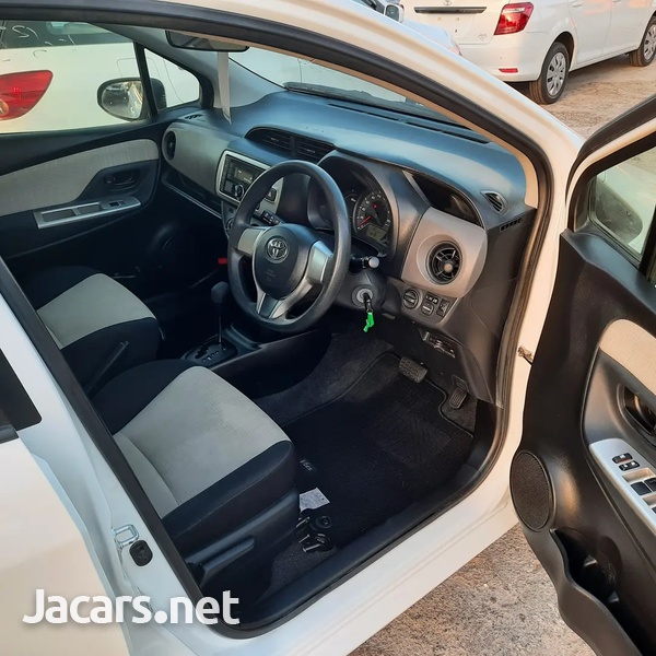 Toyota Vitz 1,0L 2016-9