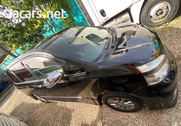 Toyota Voxy 2,0L 2012-1