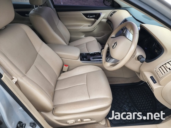 Nissan Teana 2,5L 2014-6