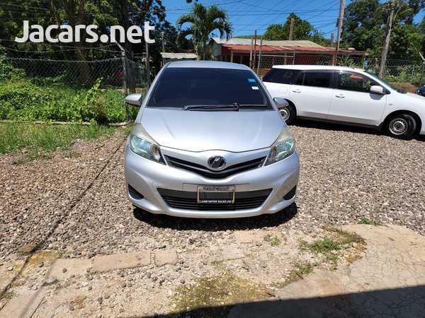 Toyota Vitz 1,0L 2011