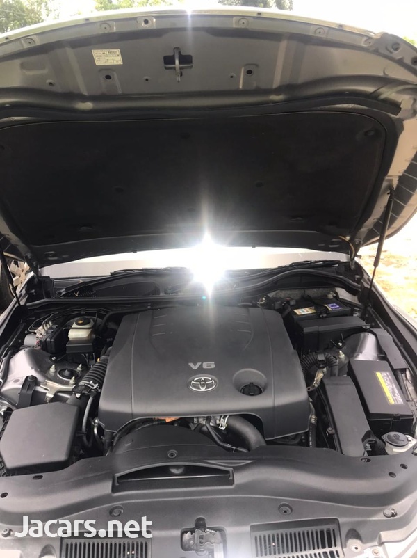 Toyota Mark X 2,5L 2012-8