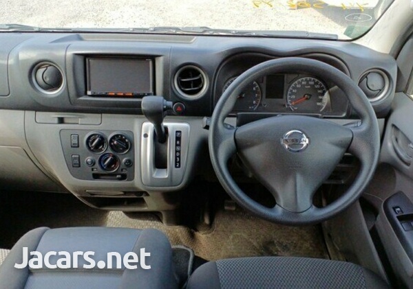 2017 NISSAN CARAVAN 10 SEATER-9