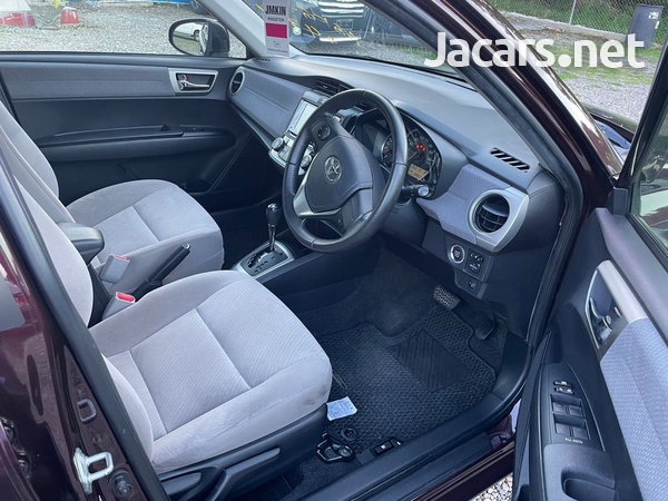 Toyota Axio 1,5L 2013-4