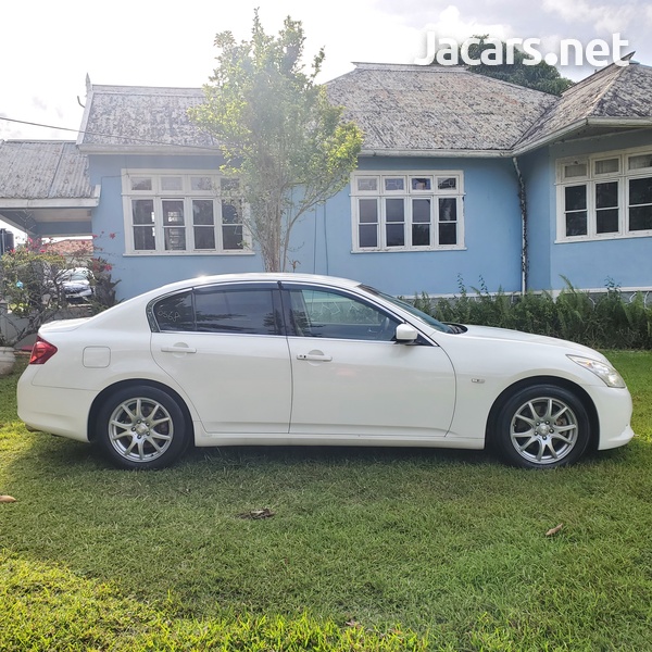 Nissan Skyline 2,5L 2013-5