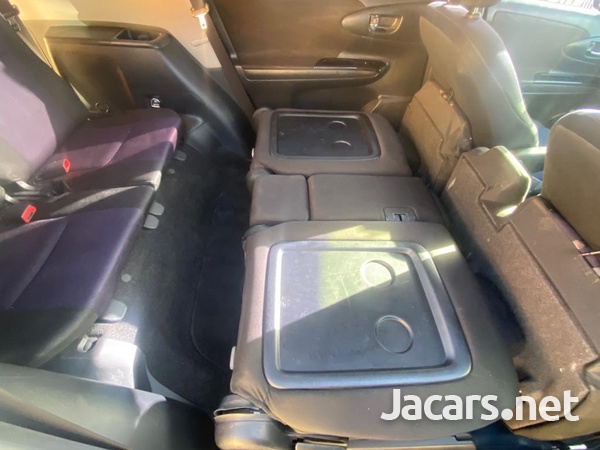 Toyota Wish 1,8L 2012-4
