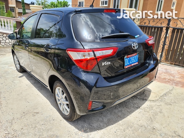 Toyota Vitz 1,0L 2017-3