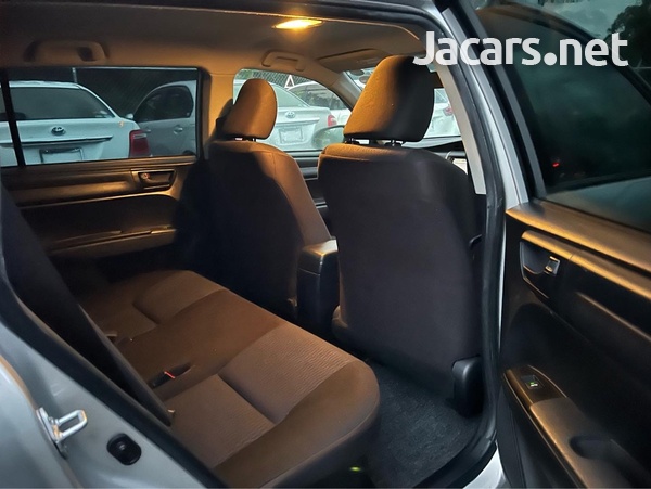 Toyota Fielder 1,5L 2017-7