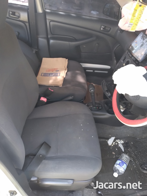 Toyota Probox 1,3L 2014-6