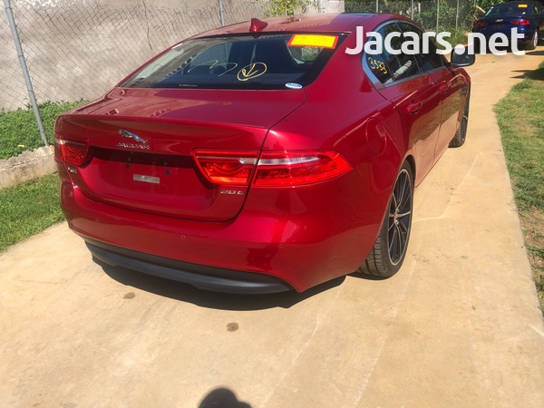 Jaguar XE 2,0L 2015-4