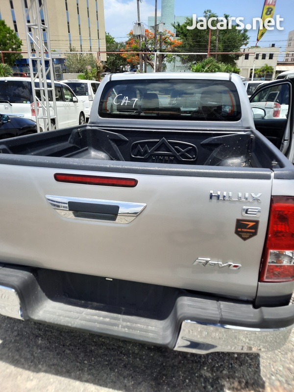 Toyota Hilux 2,5L 2015-4