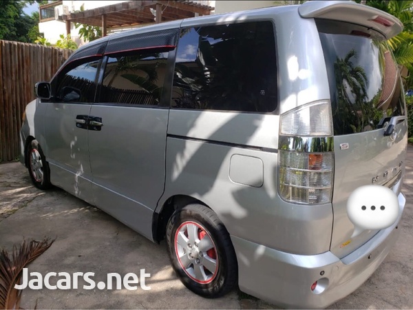Toyota Noah 1,9L 2003-1