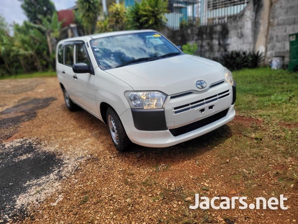 Toyota Probox 1,5L 2017-2