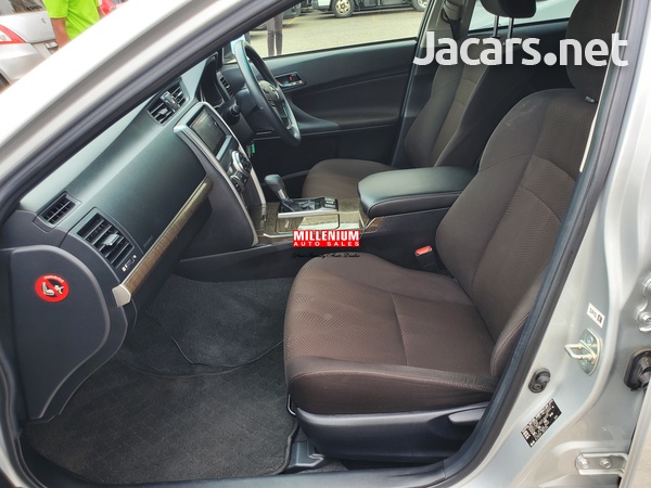 Toyota Mark X 2,5L 2016-6