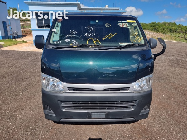 Toyota Hiace 2,0L 2013-1