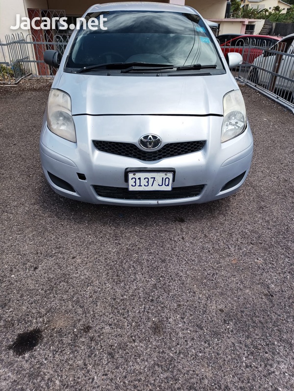 Toyota Vitz 1,0L 2010-13