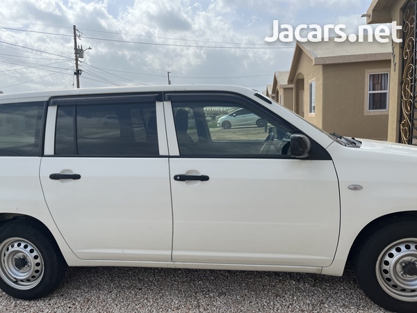 Toyota Probox 1,5L 2016-2