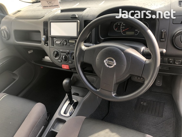 Nissan AD Wagon 1,5L 2016-4