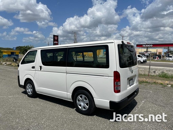 2014 Toyota Hiace-10