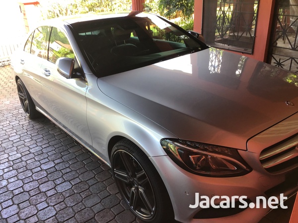 Mercedes-Benz C-Class 2,0L 2017-1