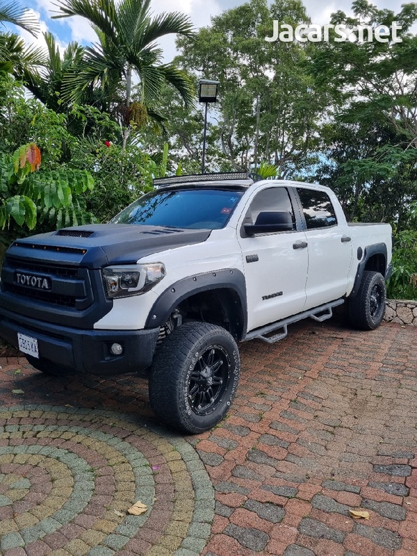 Toyota Tundra 5,7L 2017-1