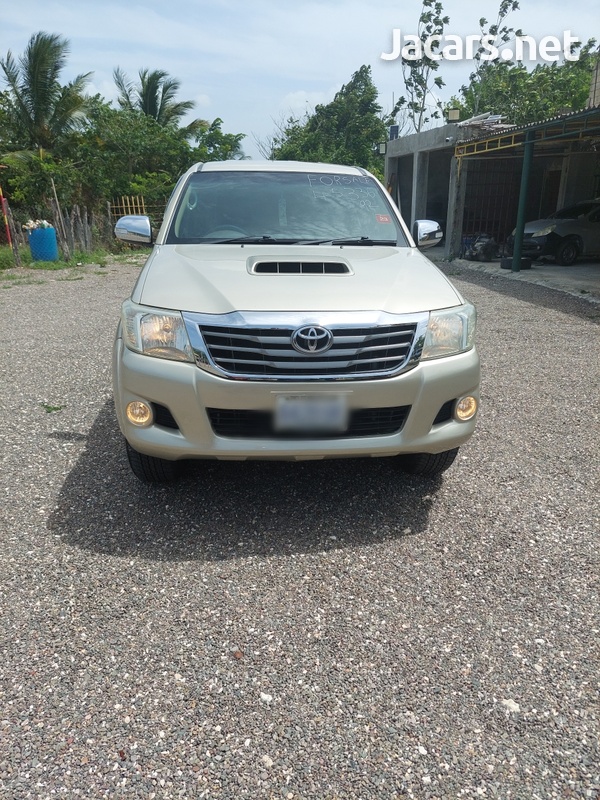 Toyota Hilux 3,0L 2013-1