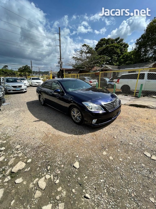 Toyota Crown 2,5L 2011-3