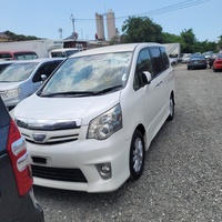 Toyota Noah 2,0L 2013 Toyota Noah 2,0L 2013